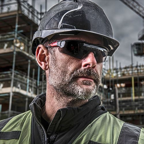 MILWAUKEE NAOČALE POJAČANE TINTED