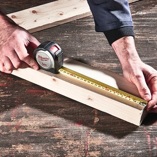 MILWAUKEE METAR 5M/19