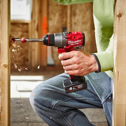 MILWAUKEE M12FDD2-402X AKU BUŠILICA