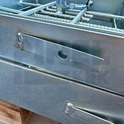 ŠAHTA ULJNA ZN 300X300MM