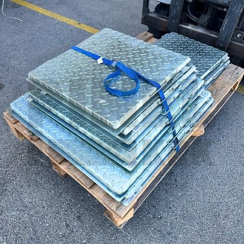 POKLOPAC S RUBOM ZN 600X600MM