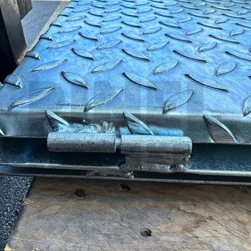 POKLOPAC S RUBOM ZN 600X600MM