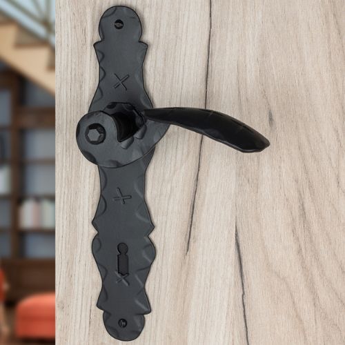 KVAKA KOVANA UNA ŠTIT KLJUČ CRNA