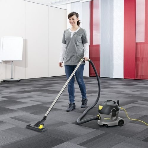 KARCHER USISAVAČ T 7/1