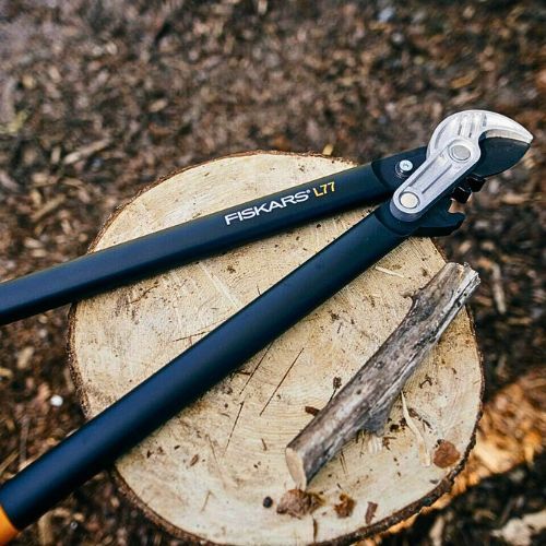 FISKARS ŠKARE ZA GRANE NAKOV. 686MM POWERGEAR L77