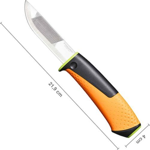 FISKARS NOŽ OJAČANI S OŠTRILICOM 1023619