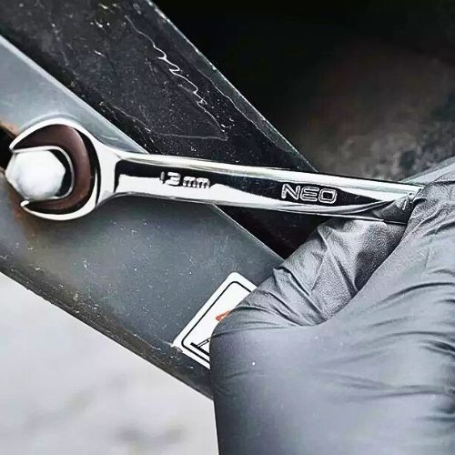 NEO SET KLJUČEVA S RAČNOM 8-19MM