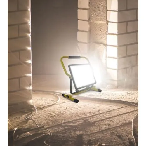 REFLEKTOR LED 100W 4000K S POSTOLJEM