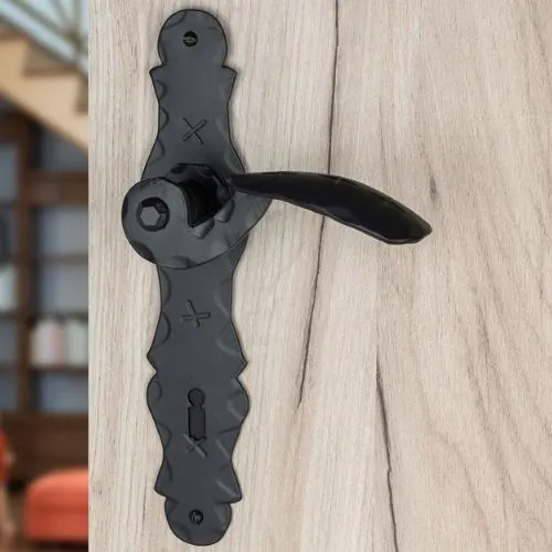 KVAKA KOVANA UNA ŠTIT KLJUČ CRNA