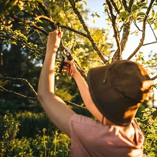 FISKARS ŠKARE VRTNE MIMOILAZNE PLUS P721 1057170