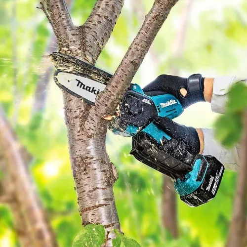 MAKITA DUC150Z AKU PILA ZA GRANE (18V,150MM,BEZ AKU)